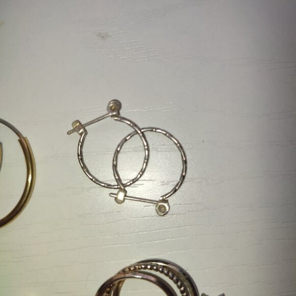 Lot 4 Pairs Earrings Vintage Gold Silver Tones Loops Hoops Bundle Pcs - Picture 4 of 7